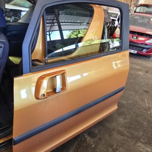 PEUGEOT 1007